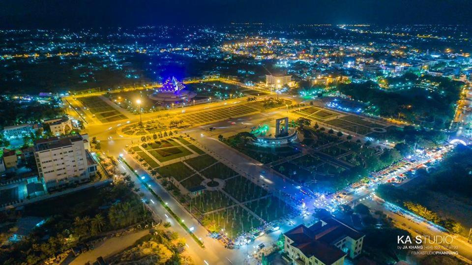 Khach San Anh Dong Hotel Phan Rang Bagian luar foto