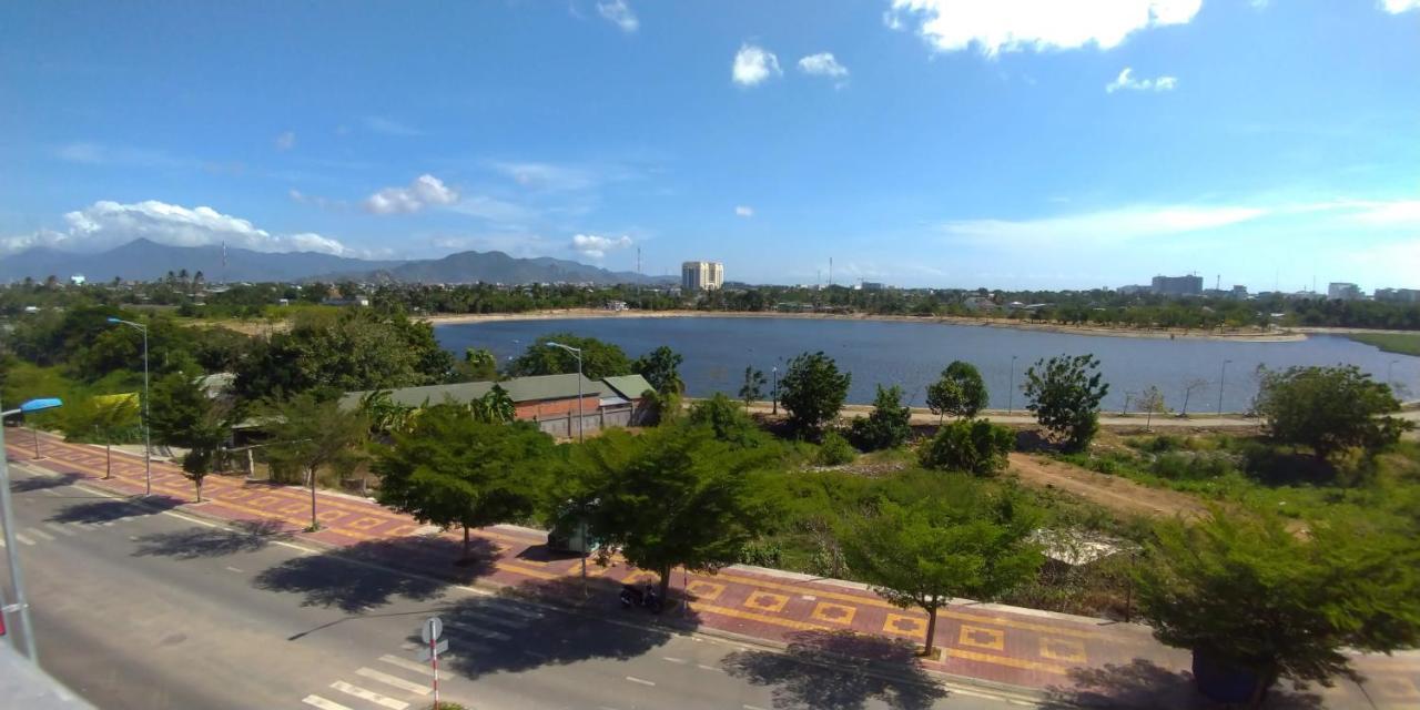 Khach San Anh Dong Hotel Phan Rang Bagian luar foto